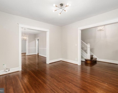 900 Madison Street Nw - Photo Thumbnail 5