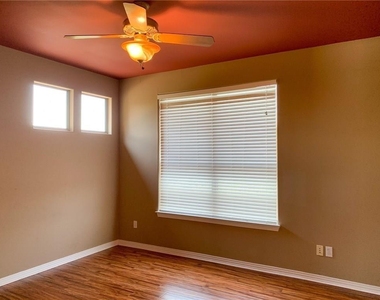 8629 Toro Creek Cv - Photo Thumbnail 29