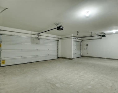 1424 Chad Dr - Photo Thumbnail 12