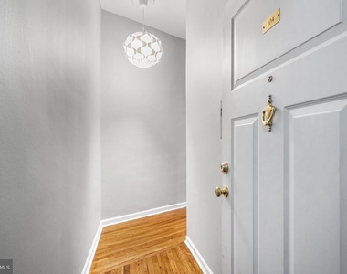 1300 Massachusetts Avenue Nw - Photo Thumbnail 3