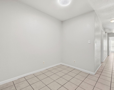 2514 Howellwood Way - Photo Thumbnail 11