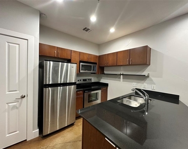 1807 Poquito St - Photo Thumbnail 13