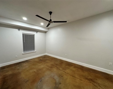 1807 Poquito St - Photo Thumbnail 7