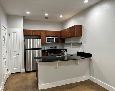 1807 Poquito St - Photo Thumbnail 12