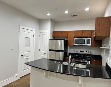 1807 Poquito St - Photo Thumbnail 2