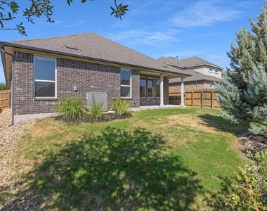 432 Deerpath St - Photo Thumbnail 25