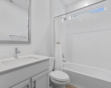 432 Deerpath St - Photo Thumbnail 9