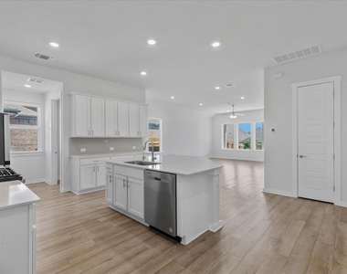 432 Deerpath St - Photo Thumbnail 19
