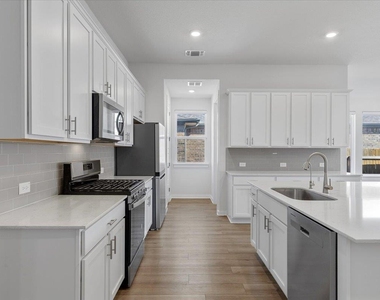 432 Deerpath St - Photo Thumbnail 20