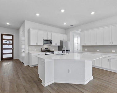 432 Deerpath St - Photo Thumbnail 5