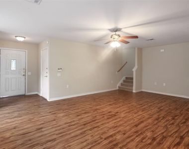 1432 Anise Dr - Photo Thumbnail 2