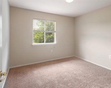 1432 Anise Dr - Photo Thumbnail 17