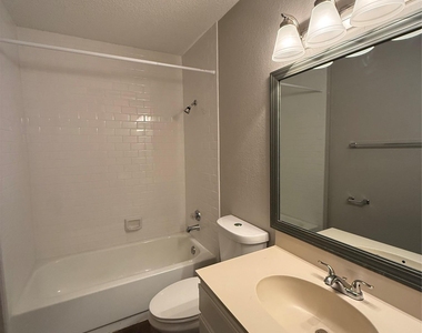 8913 Schick Rd - Photo Thumbnail 7