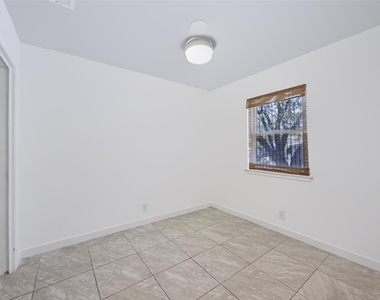 5710 Breezewood Dr - Photo Thumbnail 11