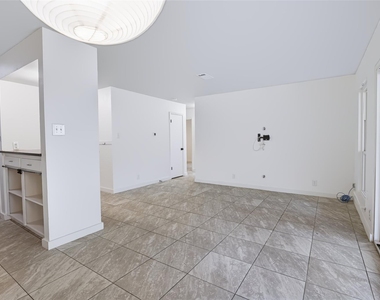5710 Breezewood Dr - Photo Thumbnail 6