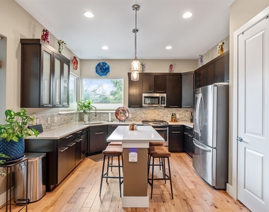 3806 Bull Creek Rd - Photo Thumbnail 6