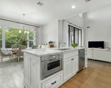 107 Cascading Waters Pl - Photo Thumbnail 16