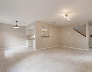 9209 Kempler Dr - Photo Thumbnail 2