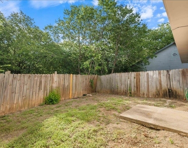 9209 Kempler Dr - Photo Thumbnail 12