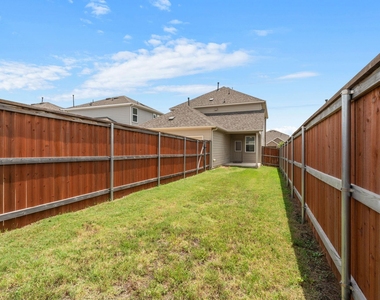 223 Flowers Ave - Photo Thumbnail 18
