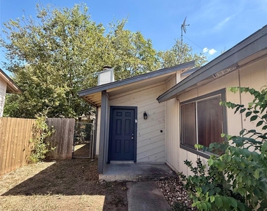 10805 Lanshire Dr - Photo Thumbnail 1