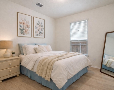 7805 House Finch Dr - Photo Thumbnail 11