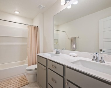7805 House Finch Dr - Photo Thumbnail 10
