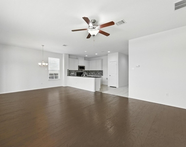173 Apricot Dr - Photo Thumbnail 6