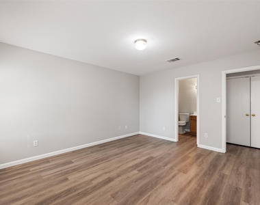 3213 Crownover St - Photo Thumbnail 14