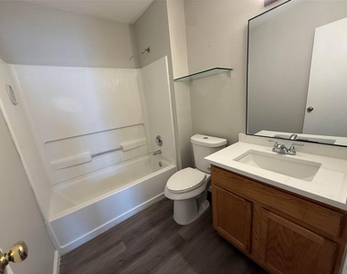 3213 Crownover St - Photo Thumbnail 22