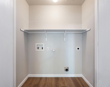 3213 Crownover St - Photo Thumbnail 21