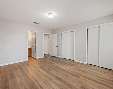 3213 Crownover St - Photo Thumbnail 15