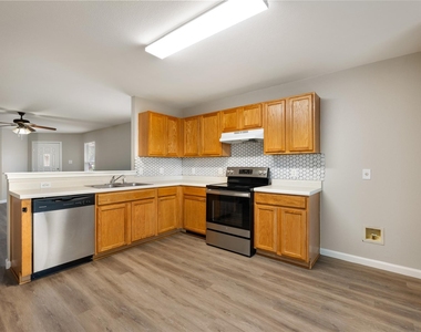3213 Crownover St - Photo Thumbnail 11