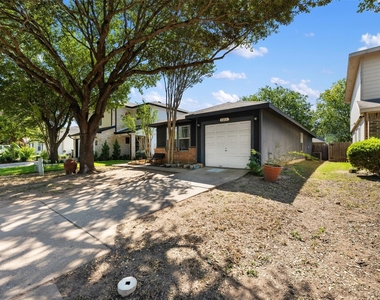 3213 Crownover St - Photo Thumbnail 3