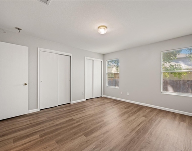 3213 Crownover St - Photo Thumbnail 16
