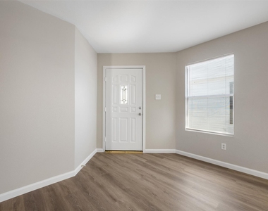 3213 Crownover St - Photo Thumbnail 4