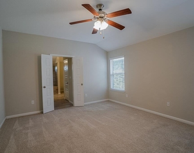 313 Longhorn Cavern Rd - Photo Thumbnail 12