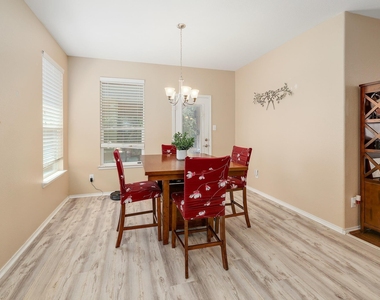 217 Sheepshank Dr - Photo Thumbnail 6