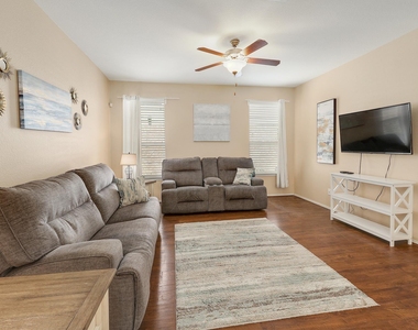 217 Sheepshank Dr - Photo Thumbnail 5