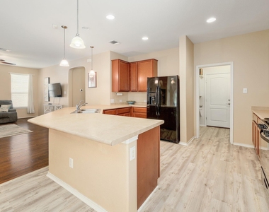217 Sheepshank Dr - Photo Thumbnail 10