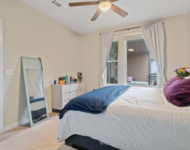1900 Barton Springs Rd - Photo Thumbnail 14