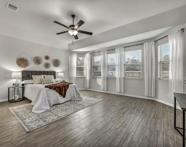 132 Goshen Dr - Photo Thumbnail 12