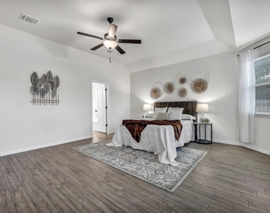 132 Goshen Dr - Photo Thumbnail 13