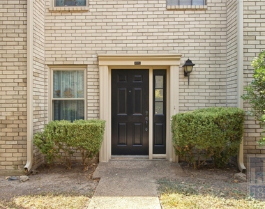 8400 Jamestown Dr - Photo Thumbnail 24