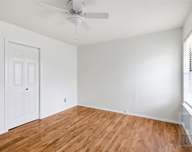 8400 Jamestown Dr - Photo Thumbnail 12