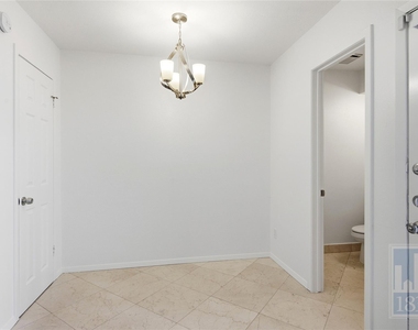 8400 Jamestown Dr - Photo Thumbnail 7