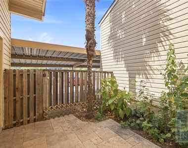 8400 Jamestown Dr - Photo Thumbnail 21