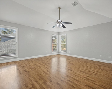 2502 Cynthia Ct - Photo Thumbnail 14