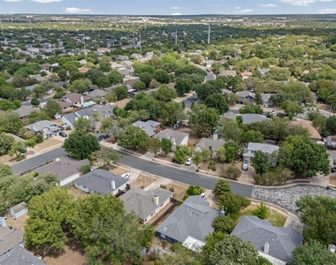 2502 Cynthia Ct - Photo Thumbnail 30