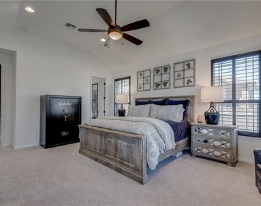 1528 Graford St - Photo Thumbnail 17